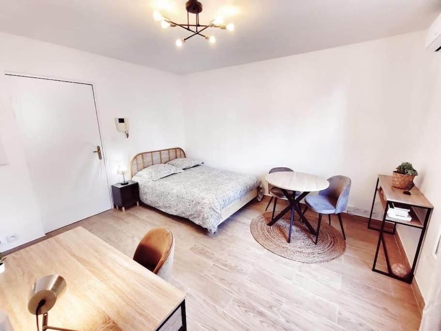 Le Forbin : Standing Centre Aix Avec Clim Apartment